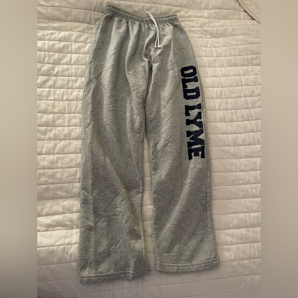 Grey old Lyme straight leg sweatpants in size small
